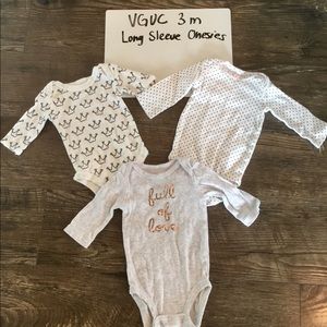 VGUC 3 m Long Sleeve Onesies / Bodysuits